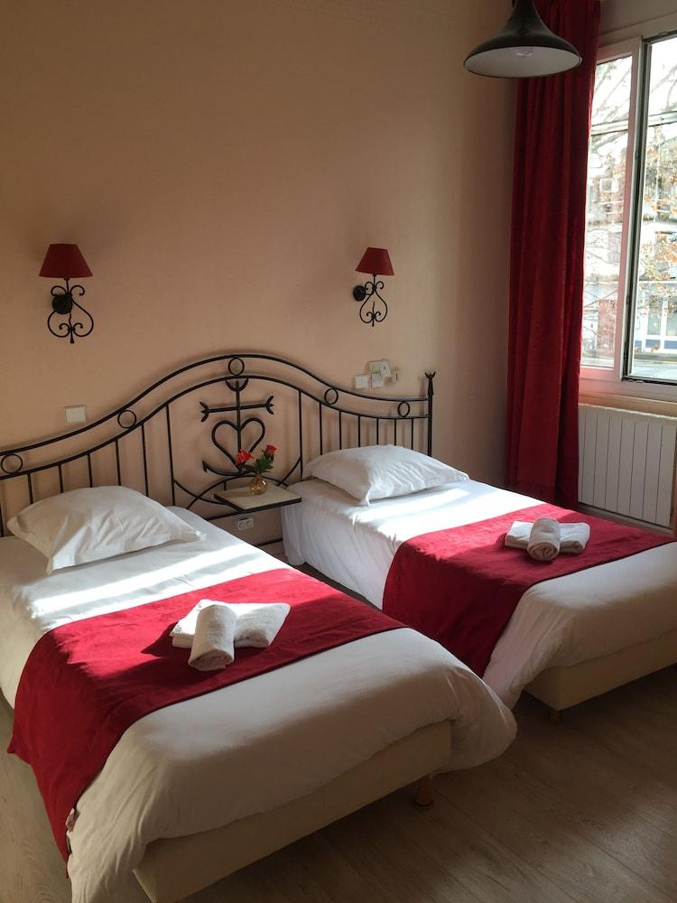 Hostellerie De La Source Арл Екстериор снимка