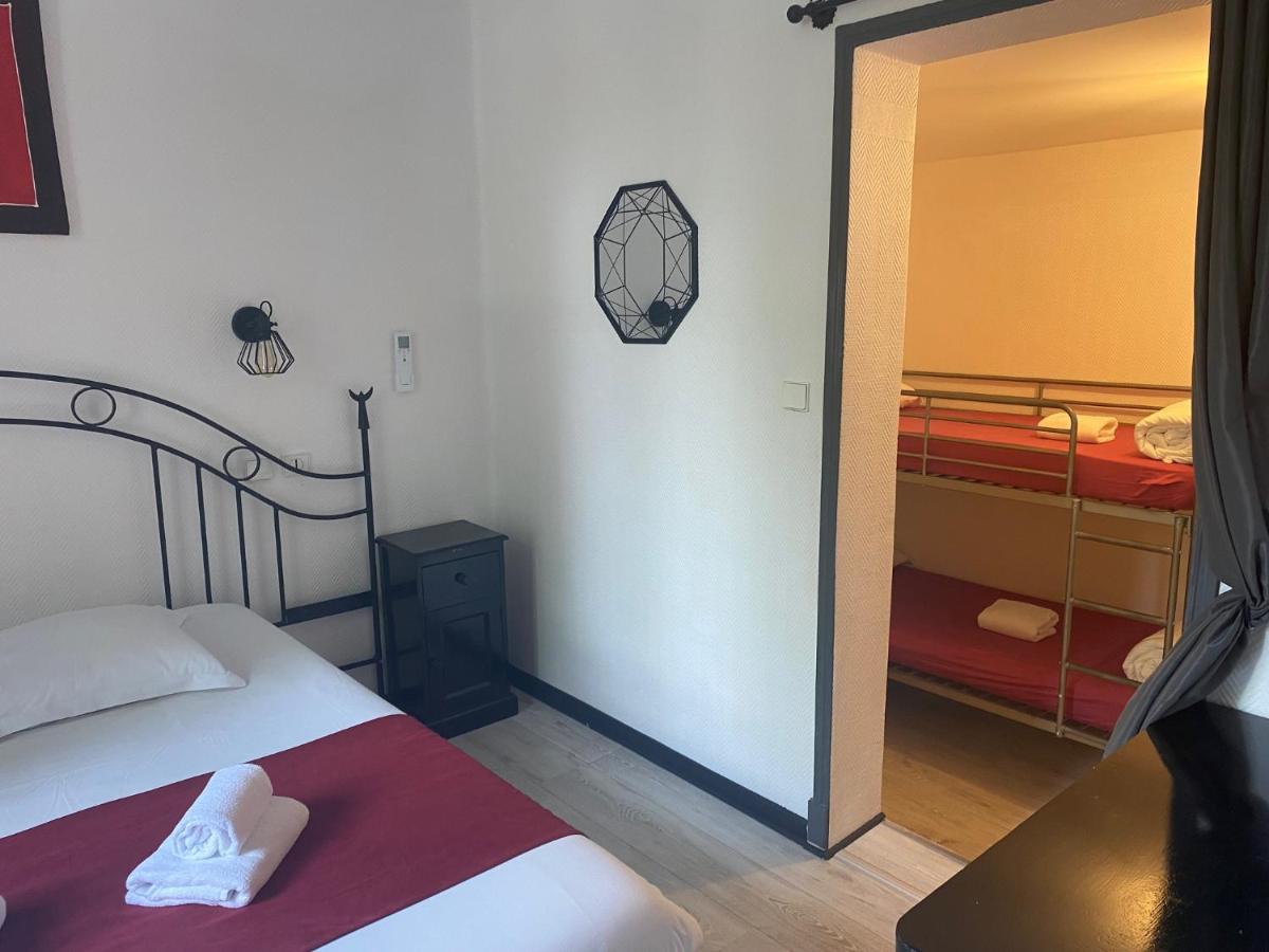 Hostellerie De La Source Арл Екстериор снимка